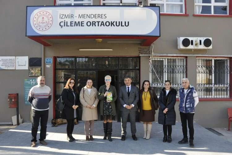 Kent ve Demokrasi Derneği eğitim ışığını Menderes Çileme'ye çevirdi haberinin görseli