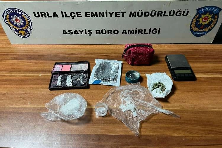 Zehir tacirleri suçüstü yakalandı haberinin görseli