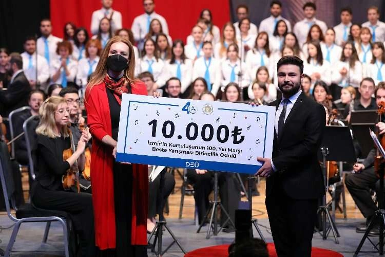 DEÜ'de besteler İzmir’in 100. yılı için yarıştı haberinin görseli