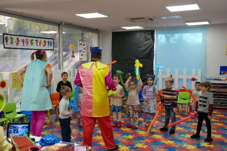 Bucalı miniklerin yeni yıl coşkusu haberinin görseli