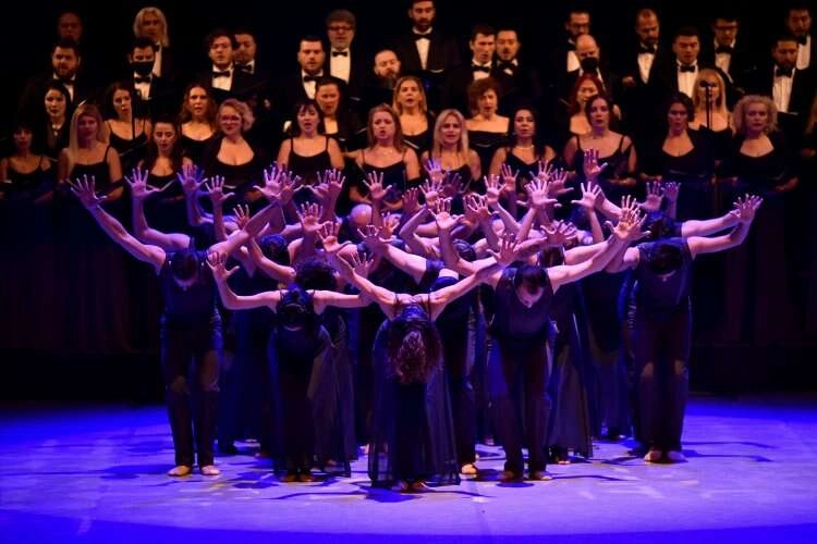 İZDOB, 40. yılına  özel konser verdi haberinin görseli