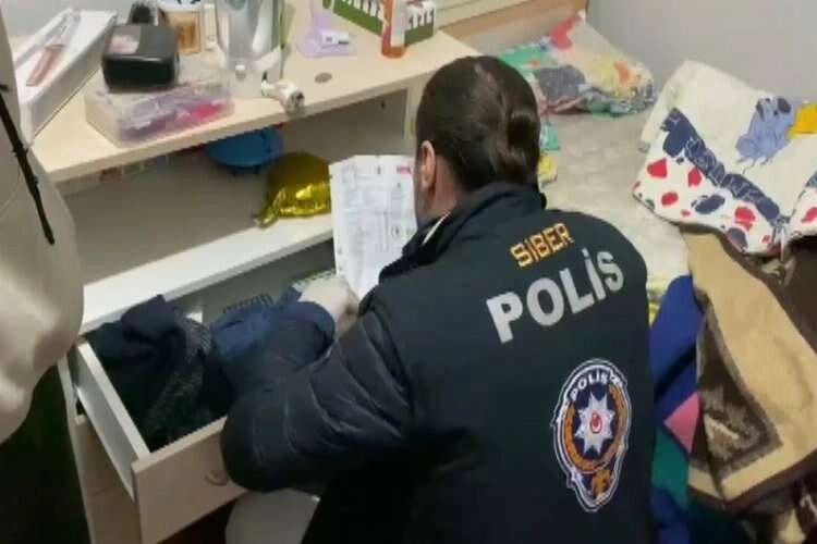 Sahte araç kiralama siteleriyle 200 vatandaşı dolandıran şebeke çökertildi haberinin görseli
