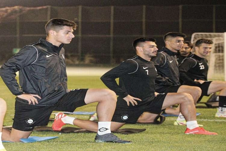 Altay ve Göztepe, Antalya’da antrenmanlara başladı haberinin görseli