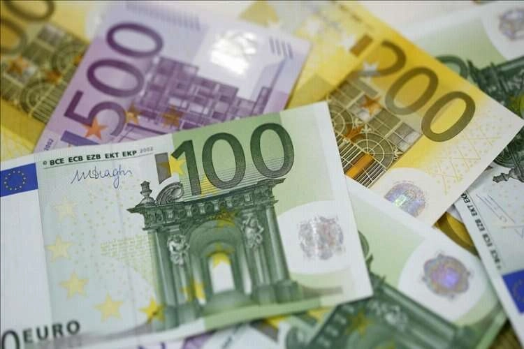 Polonya'dan enerji yoğun işletmeleri yüksek fiyatlardan korumak için 1 milyar avroluk destek haberinin görseli