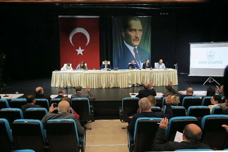 Başkan Batur’dan belediye meclisine uyum teşekkürü haberinin görseli