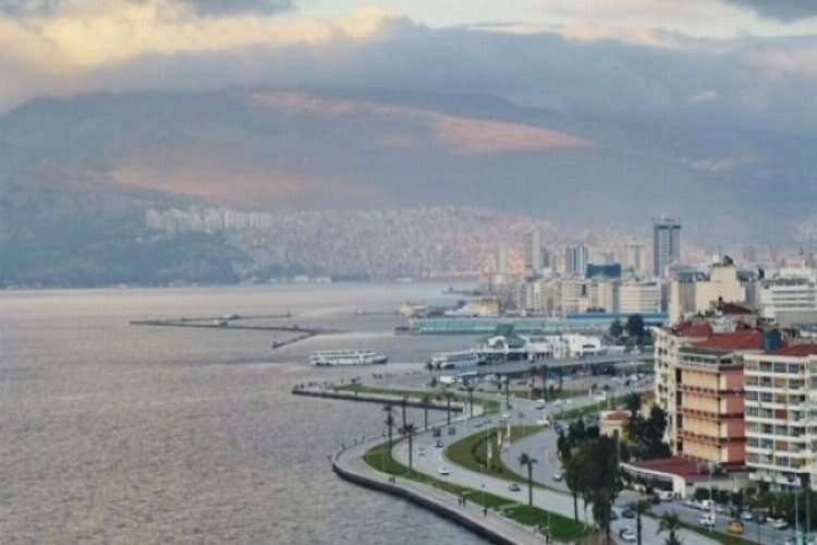 İzmir'de hava durumu... İzmir'de yarın hava nasıl olacak? haberinin görseli