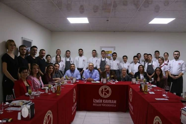 İzmir'in ilk ve tek akreditasyon sahibi Aşçılık Programı oldular haberinin görseli