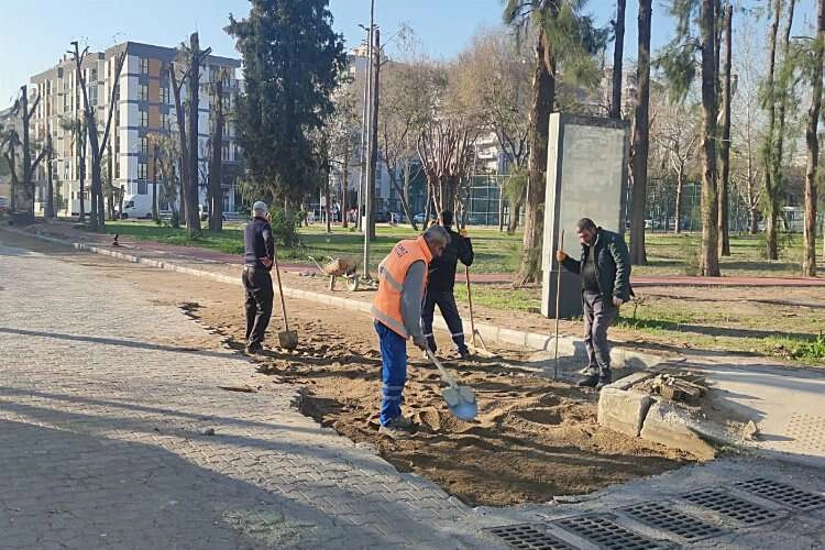 Bayraklı’da kilit parke seferberliği! haberinin görseli