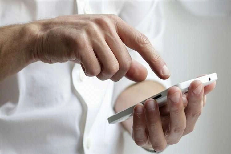 2022'de 4 kişilik bir aile haberleşmeye 5,306 TL harcadı haberinin görseli
