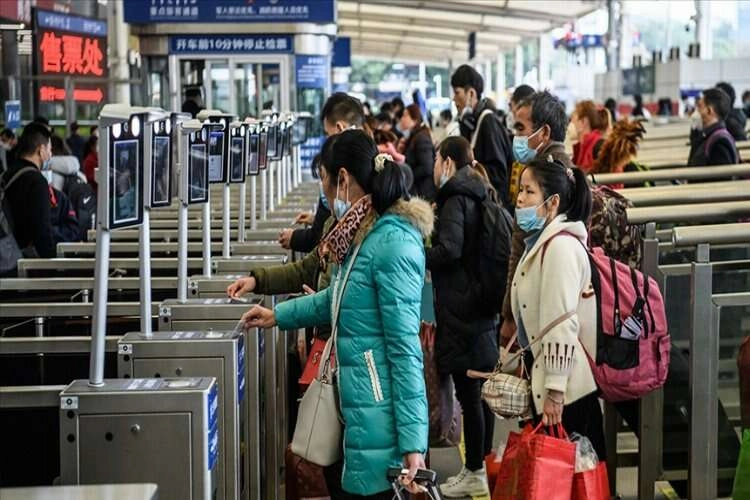 Çin'de Bahar Bayramı'nda ülke içinde 2,1 milyar seyahat yapılması bekleniyor haberinin görseli