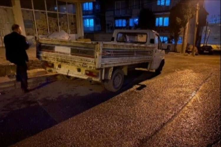 Oto fareleri kılık değiştirirken kıskıvrak yakalandı haberinin görseli