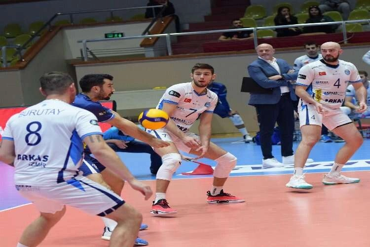 Arkas Spor, 5 maçlık seri yaptı haberinin görseli