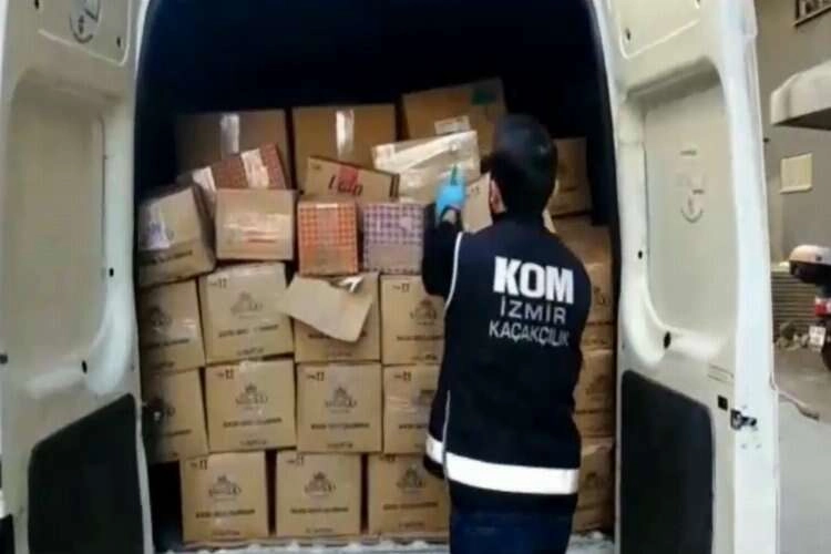 Araç içerisinde 1 tondan fazla sahte etil alkol çıktı haberinin görseli