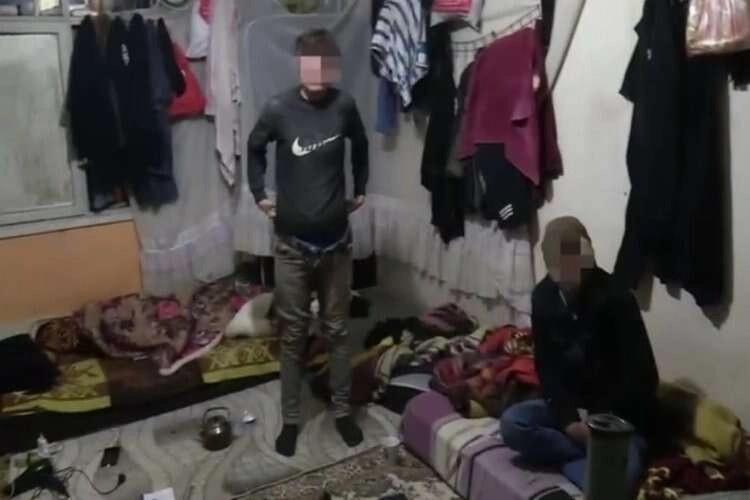 İzmir’de 'şok evleri'ne polis baskını haberinin görseli