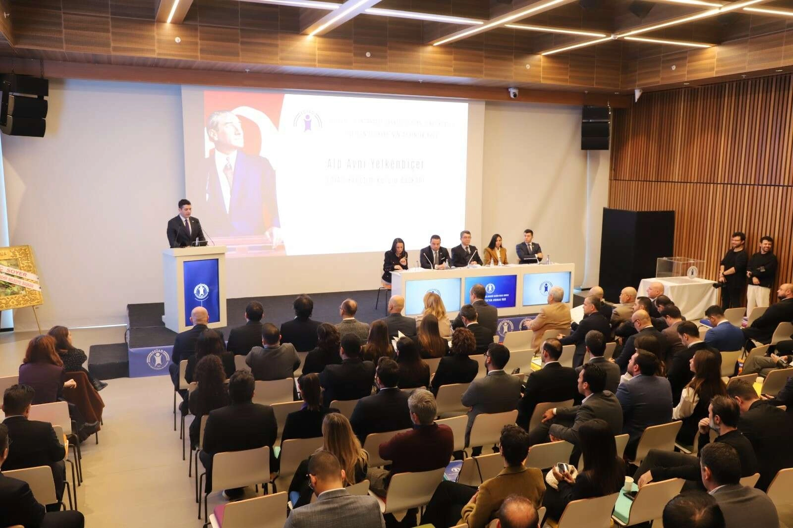 EGİAD'da genel kurul heyecanı