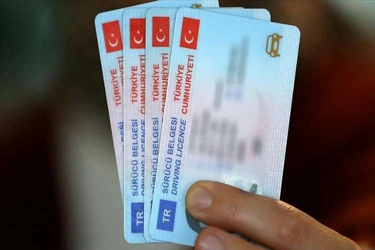 Büyük otobüs kullanacak şoförler için ehliyet yaş sınırı düşürüldü haberinin görseli