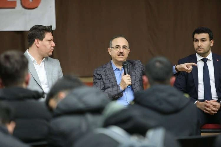 AK Partili Sürekli’den bir günde 4 ilçede mesai haberinin görseli