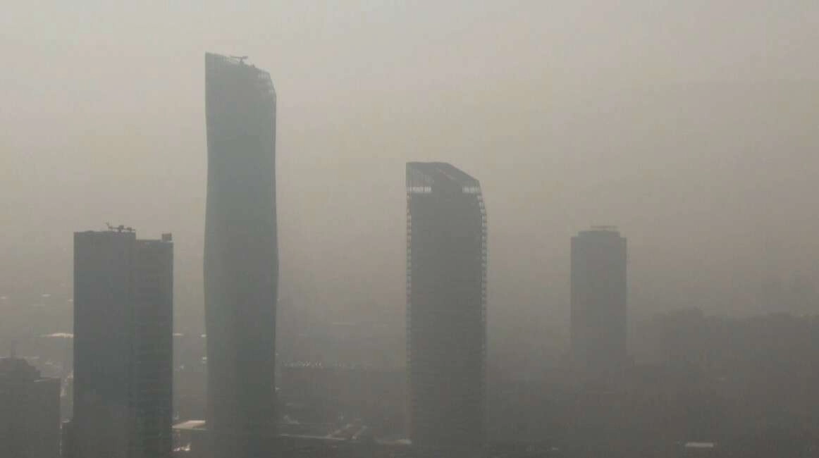 İzmir'de sisli hava etkili oldu
