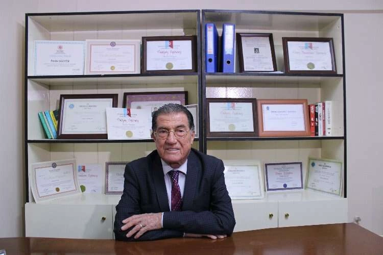 Diplomamatik olarak biliniyor: 14 üniversite diploması var haberinin görseli