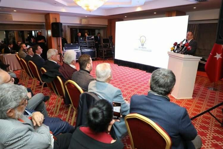 AK Parti İzmir İl Başkanı Sürekli: “45 ay değil, 45 yıl geçse CHP'nin zafiyetleri değişmeyecek” haberinin görseli
