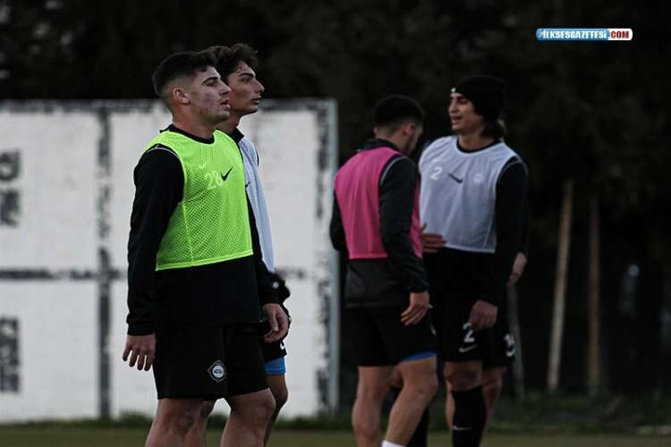 Altay, Pendikspor maçının hazırlıklarına devam etti haberinin görseli