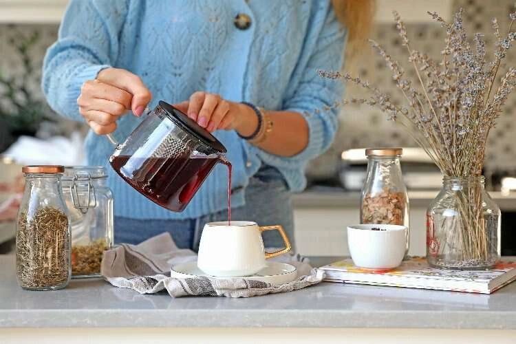Bitki çayı içerken dikkat haberinin görseli