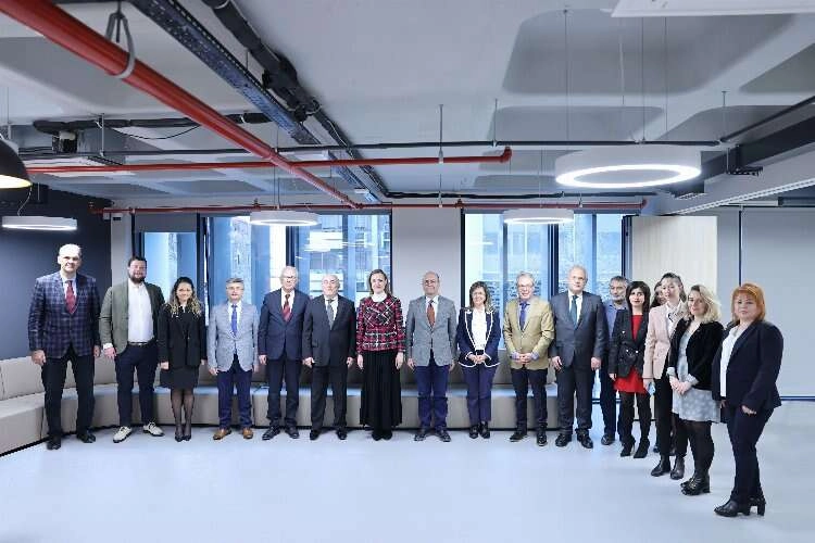 ‘Çevreci kampüs’ fikirleri ödül getirdi haberinin görseli