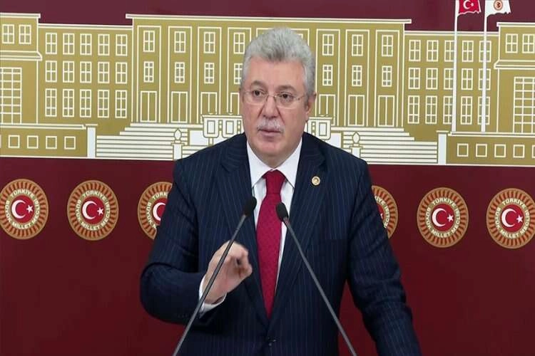 AK Parti'li Akbaşoğlu: Martta EYT'li kardeşlerimizin emekli maaşlarını almalarına hep birlikte şahit olacağız haberinin görseli