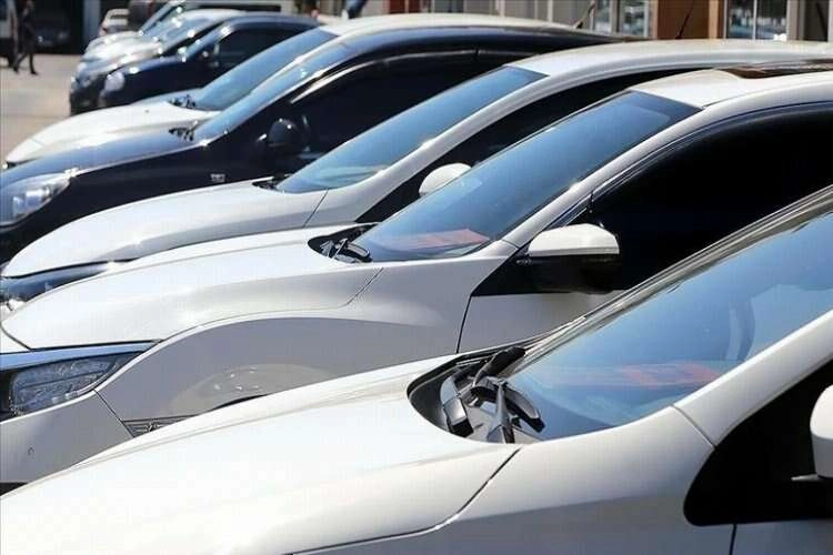 İkinci el online oto pazarında 2022'de 1,8 milyon araç satıldı haberinin görseli