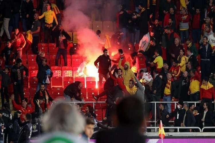 Göztepe-Altay maçındaki tribün olaylarına ilişkin 18 sanık tahliye edildi haberinin görseli
