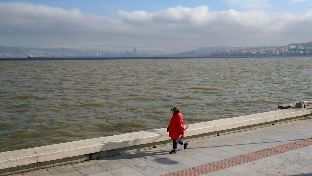 İzmir'de sağanak etkili oldu - 483
