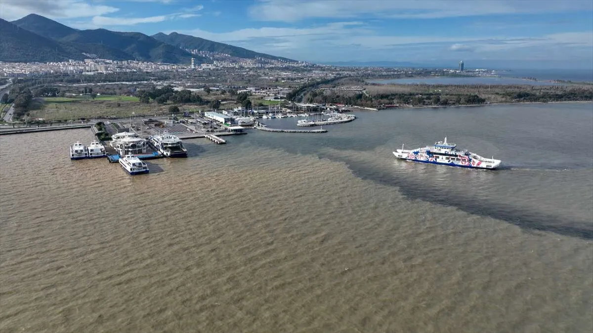 İzmir'de sağanak etkili oldu - 1591