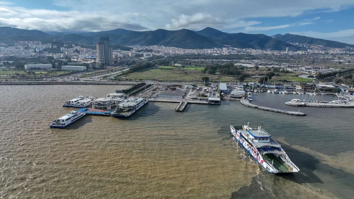 İzmir'de sağanak etkili oldu - 495