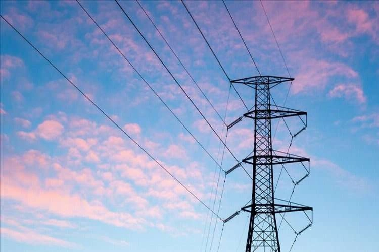 Elektrikte gün öncesi ve dengeleme güç piyasasında azami fiyat düşürüldü haberinin görseli