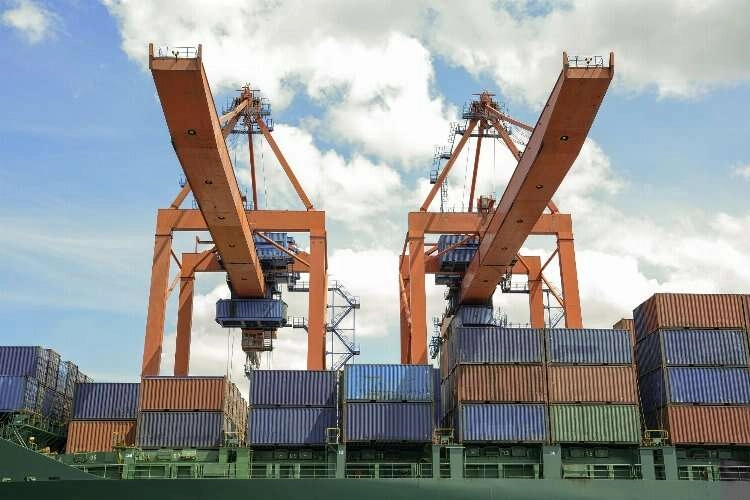 Ege Bölgesi'nin ihracatı 2022 yılında 31 milyar doları aştı haberinin görseli