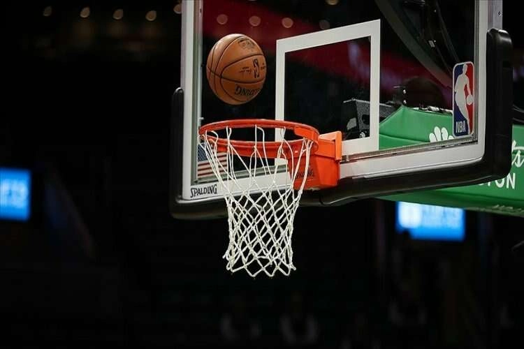 NBA'de Doncic sakatlıktan 53 sayıyla döndü haberinin görseli