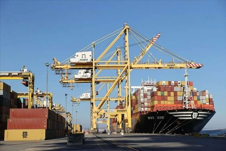 Türkiye'nin ihracatı 2022'de yüzde 12,9 arttı haberinin görseli