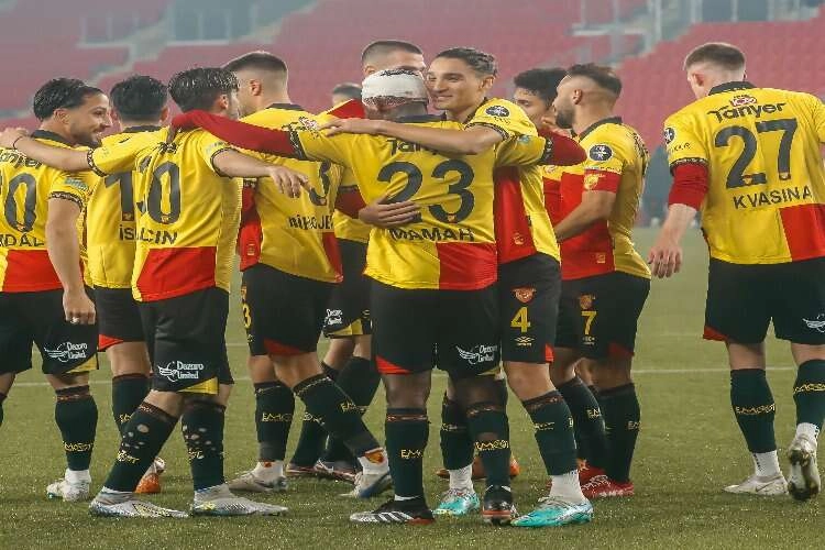 Göztepe, 77 gündür dış sahada kaybetmiyor haberinin görseli