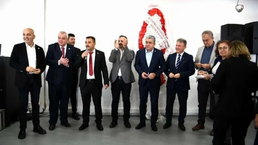 Bornova’da CHP’ye 300 kişilik katılım