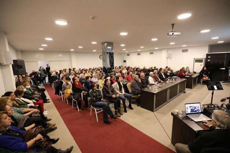 Narlıdere'de Nazım Hikmet gecesi düzenlendi haberinin görseli