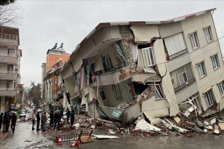 Afet Yönetimi Uzmanı Özmen: Deprem yaklaşık 480 yıldır suskun, kırılmayan bir fay hattı üzerinde meydana geldi haberinin görseli