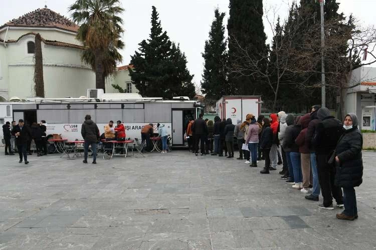 Bornova yardım için hakerete geçti haberinin görseli