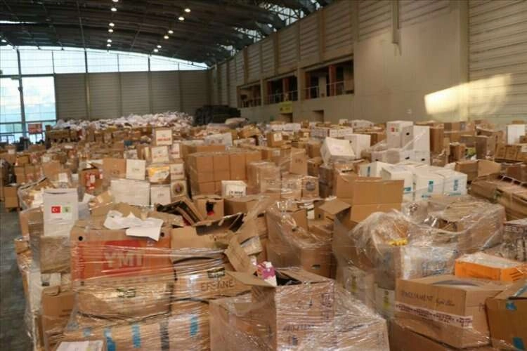 İzmir deprem bölgesine yardım eli uzatıyor haberinin görseli