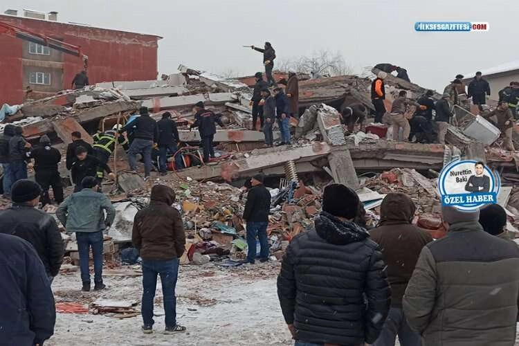 Sözbilir, Türkiye’yi yasa boğan depremi yorumladı: “100 yılın ikinci büyük depremini yaşadık” haberinin görseli