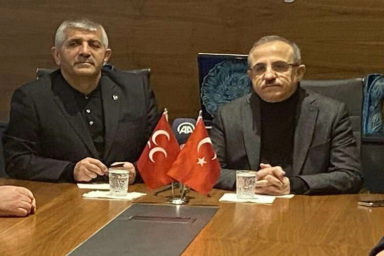 İzmir'de AK Parti ve MHP il başkanlıklarından ortak hareket haberinin görseli