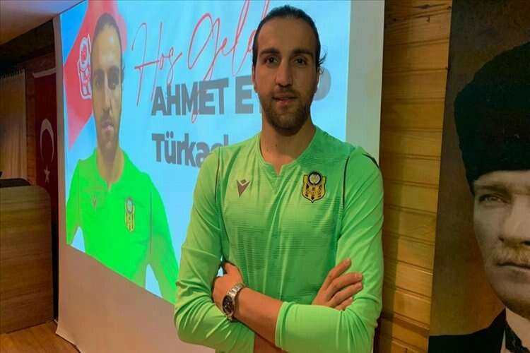Enkaz altında kalan Yeni Malatyasporlu kaleci Ahmet Eyüp'e henüz ulaşılamadı haberinin görseli
