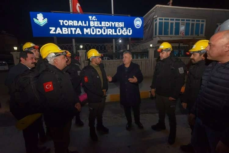 Depremzedelere Torbalı’dan personel desteği haberinin görseli