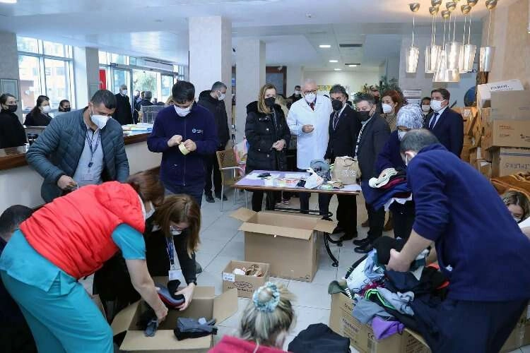 DEÜ’den deprem bölgesine ikinci ekip yola çıktı haberinin görseli