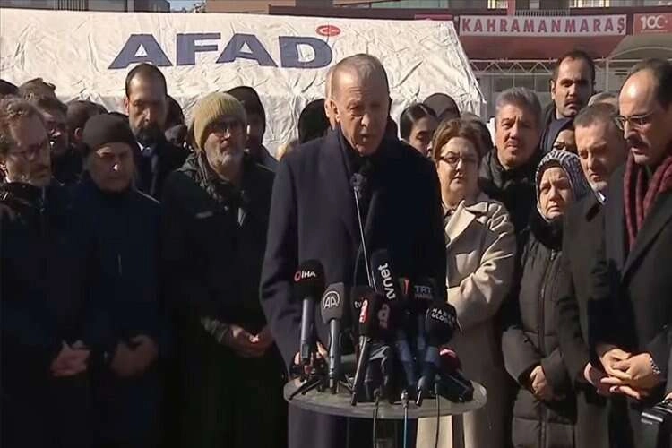 Cumhurbaşkanı Erdoğan: Vatandaşlarımız endişe etmesin, asla sokakta kalmalarına müsaade edemeyiz haberinin görseli
