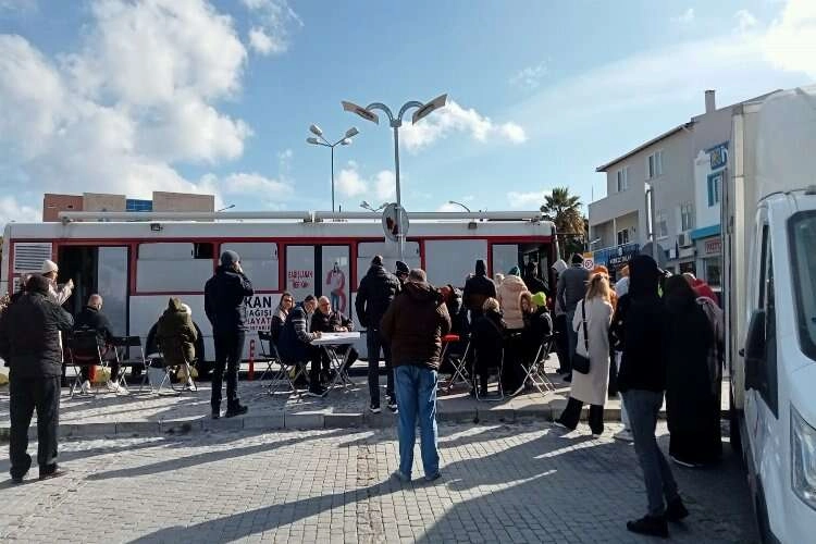 Çeşme'de kan bağışı yoğunluğu haberinin görseli